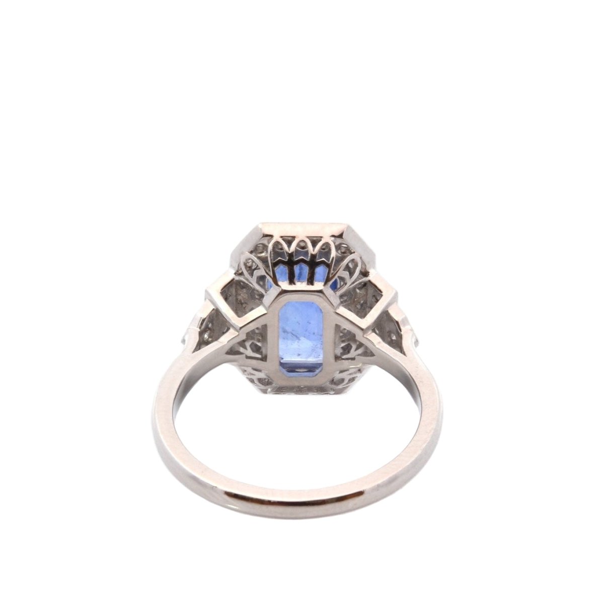 Bague Entourage en platine, saphir et diamants - Castafiore