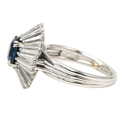 Bague Entourage en platine, saphir et diamants - Castafiore