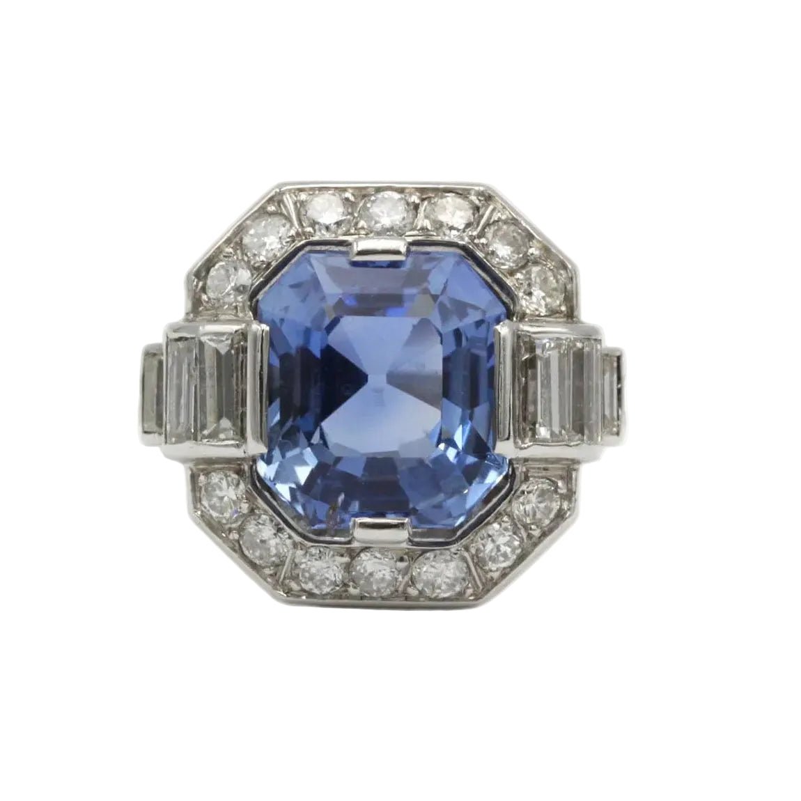 Bague Entourage en platine, saphir et diamants - Castafiore