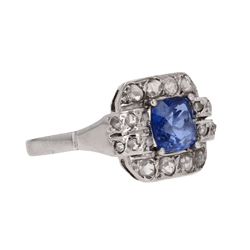 Bague Entourage en platine, saphir et diamants - Castafiore