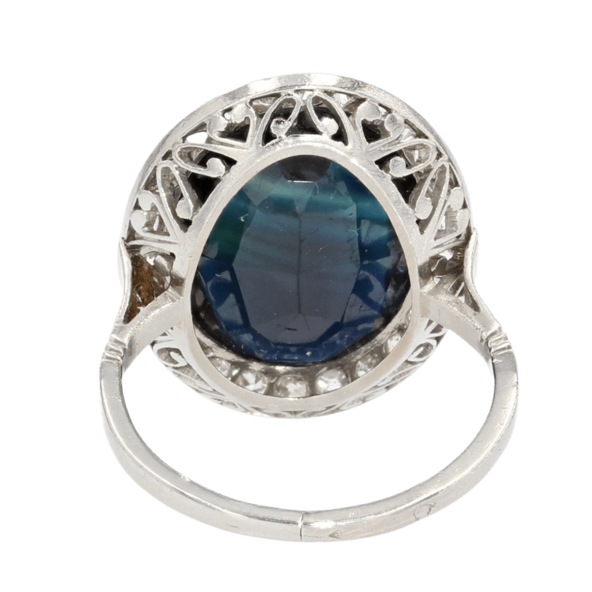 Bague Entourage en platine, saphir et diamants - Castafiore