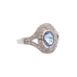Bague Entourage en platine, saphir, et diamants - Castafiore