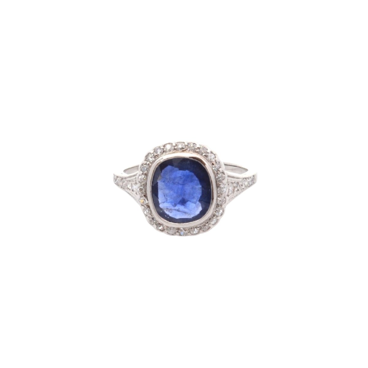 Bague Entourage en platine, saphir et diamants - Castafiore