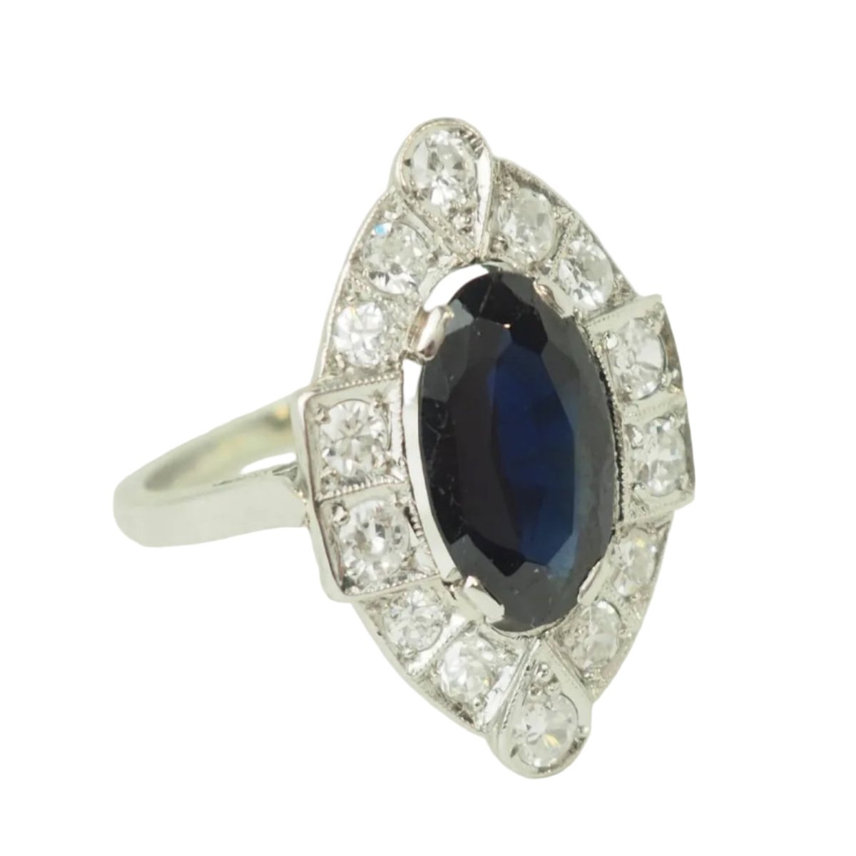 Bague Entourage en Platine, saphir, et diamants - Castafiore