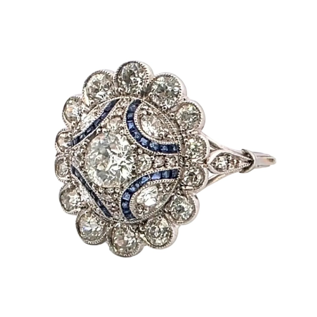 Bague Entourage en platine, saphirs et diamants - Castafiore