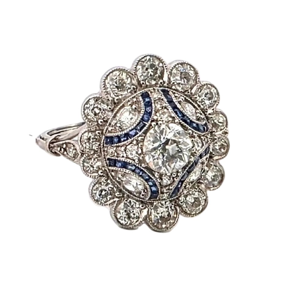 Bague Entourage en platine, saphirs et diamants - Castafiore