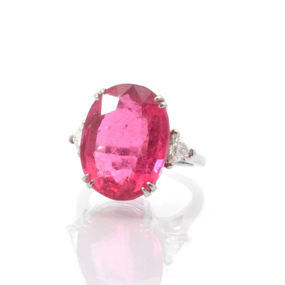 Bague Entourage en platine, tourmaline et diamants - Castafiore