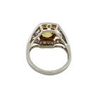 Bague entourage en saphir jaune, diamant et or blanc - Castafiore