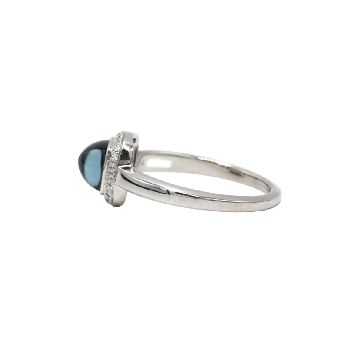 Bague Entourage FRED "Pain de sucre" en or blanc, topaze et diamants - Castafiore