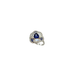 Bague Entourage ISABELLE LANGLOIS "Flora Pensée" en or blanc, pierres de lune, iolites et diamants - Castafiore