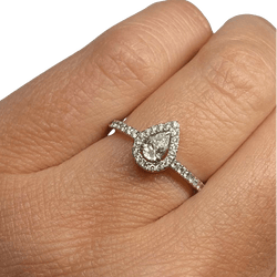 Bague Entourage MESSIKA "Joy" en or blanc et diamants - Castafiore