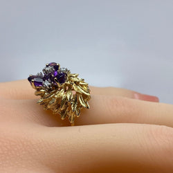 Bague et boucles d’oreilles en or jaune, améthystes et diamants - Castafiore
