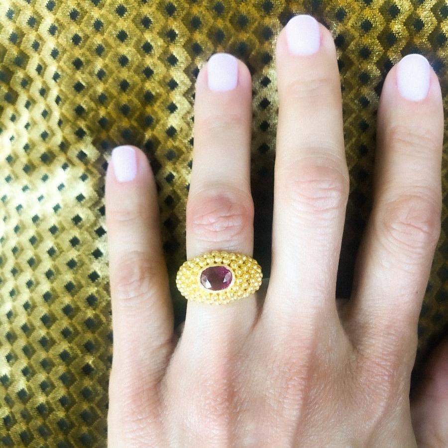 Bague étrusque or jaune Rubis - Castafiore