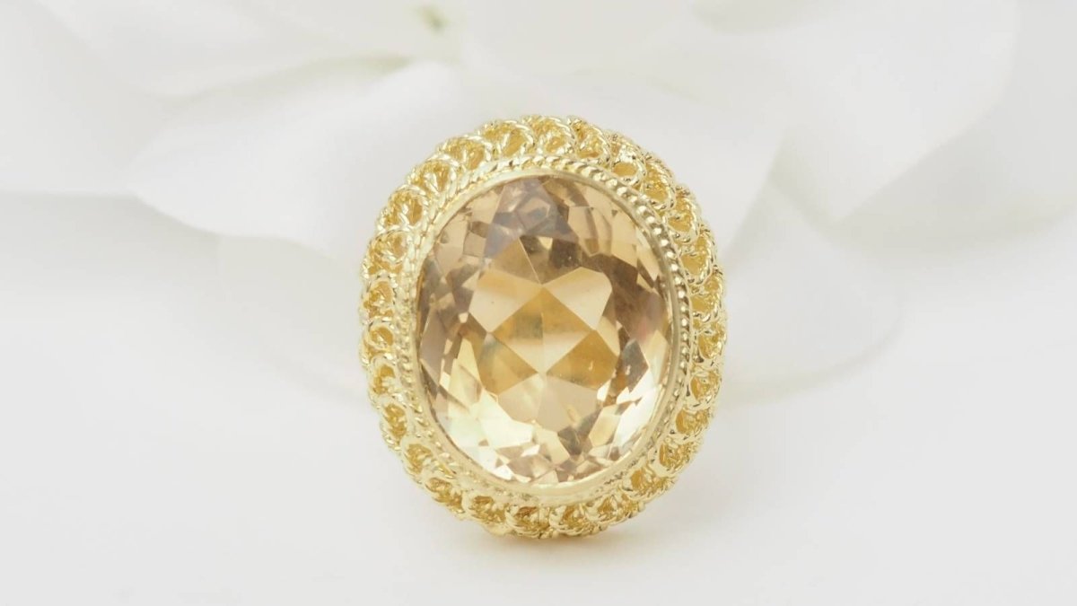 Bague filigranée en or jaune et citrine facettée - Castafiore