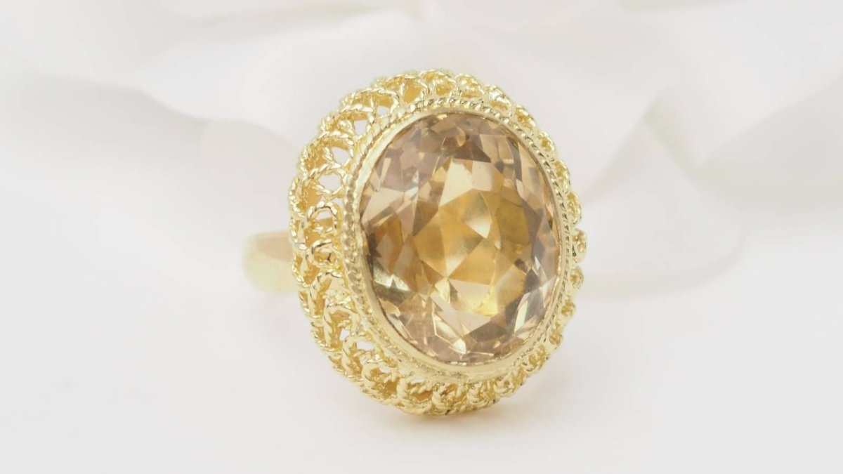 Bague filigranée en or jaune et citrine facettée - Castafiore