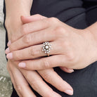 Bague fleur en or jaune et diamants - Castafiore