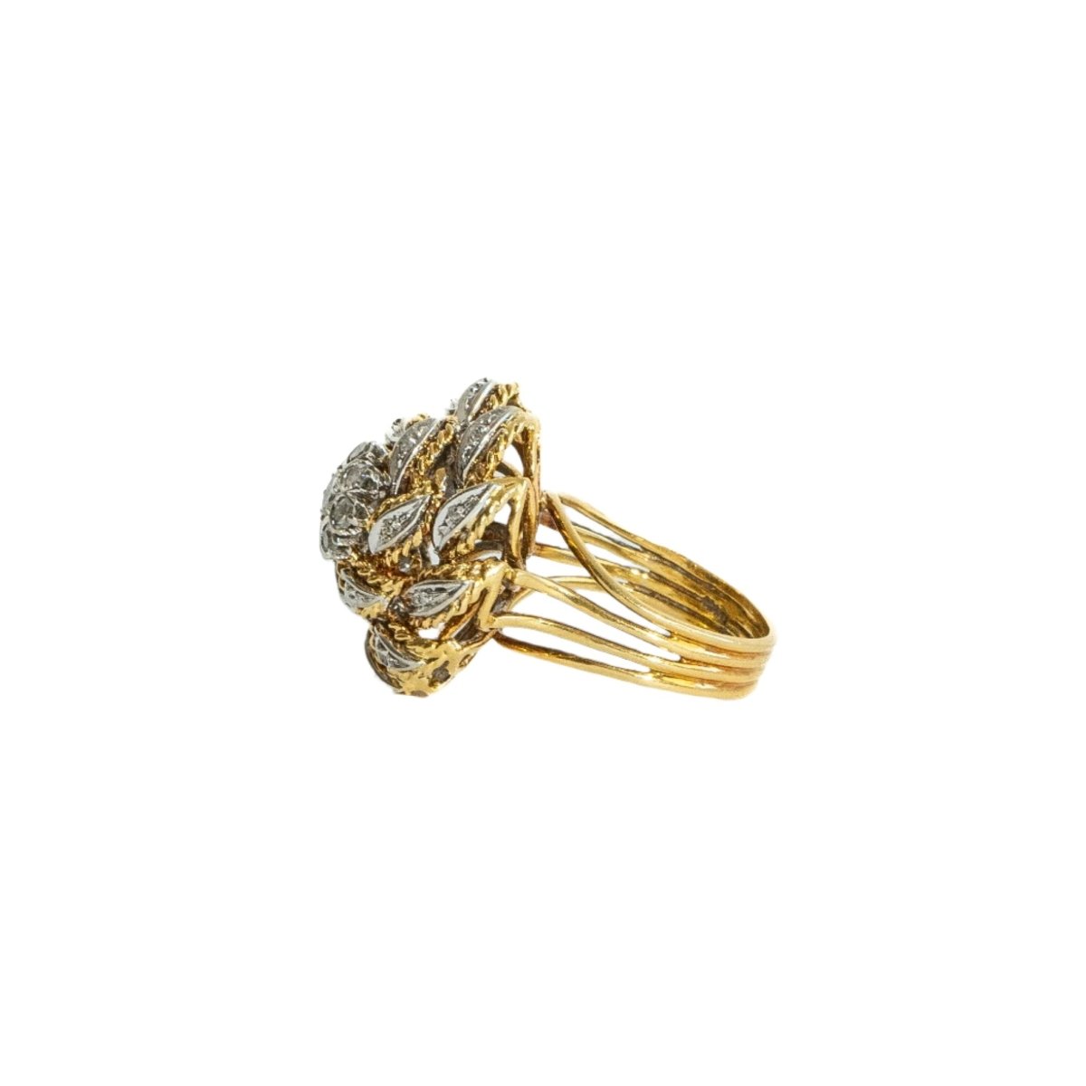 Bague Fleur en or jaune et diamants - Castafiore