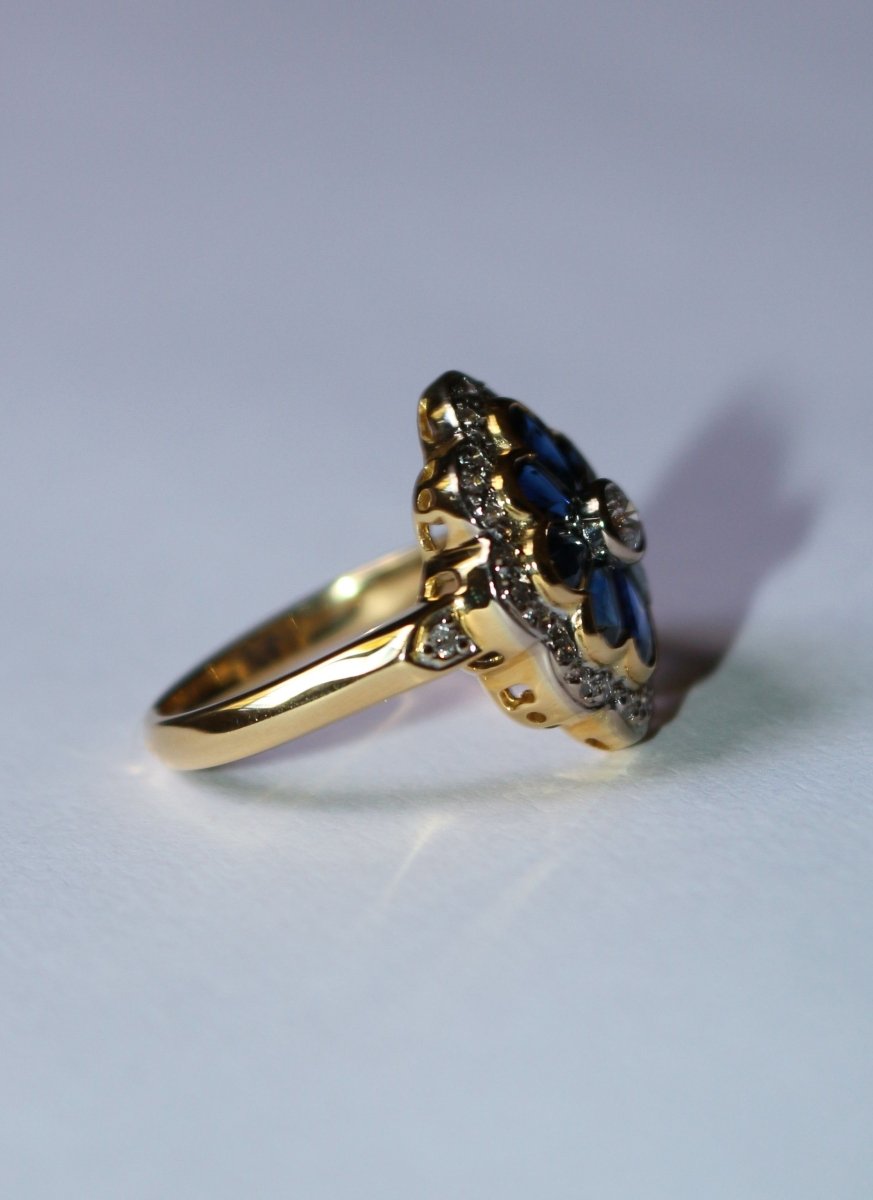 Bague Fleur or jaune saphirs diamants - Castafiore