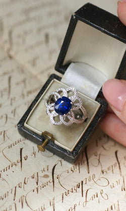 Bague Fleur Saphir de Ceylan 2.80 Cts et Diamants - Castafiore