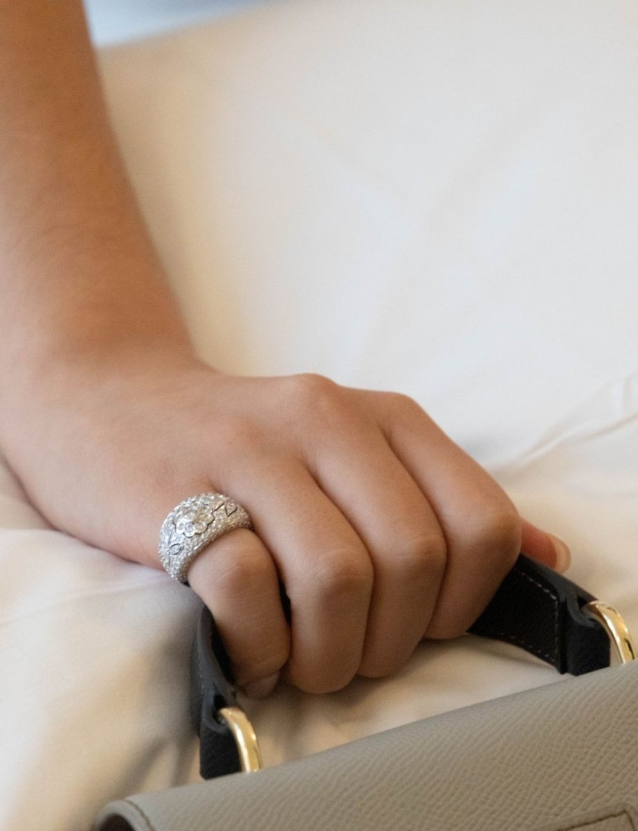 Bague FLORALIE Jonc en or blanc et diamants - Castafiore