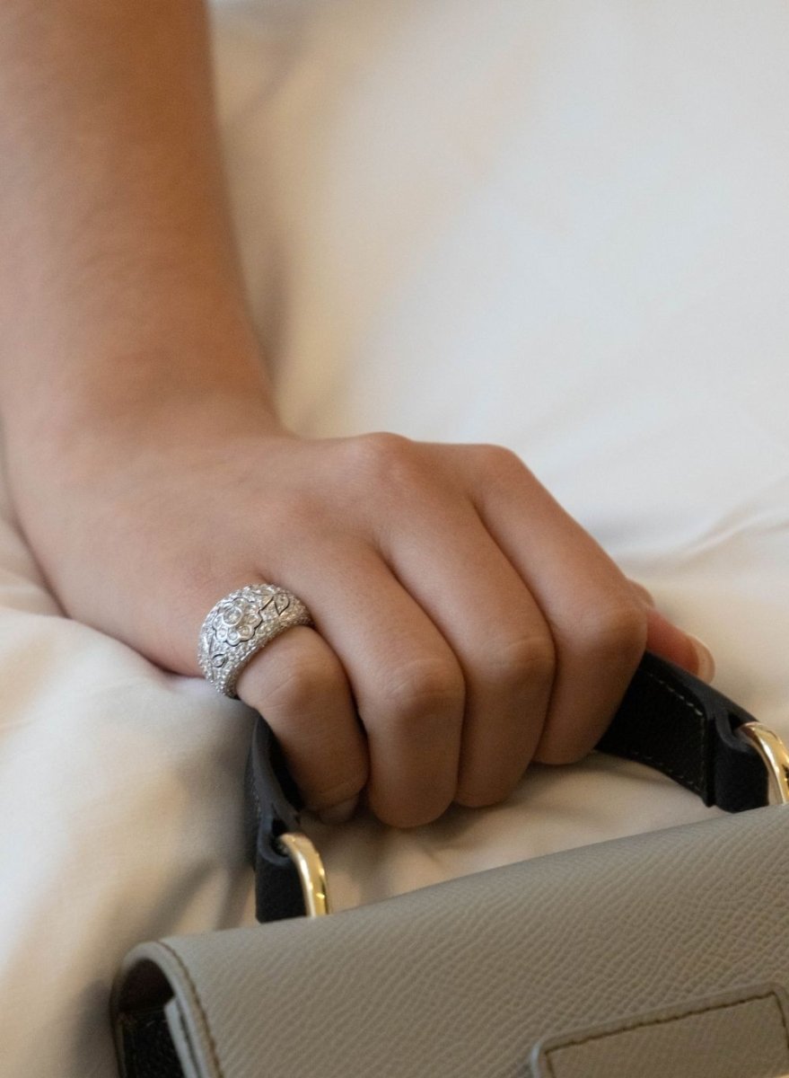 Bague FLORALIE Jonc en or blanc et diamants - Castafiore