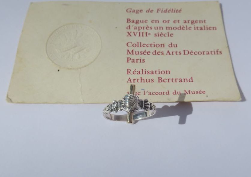 Bague Gage de Fidélité Arthus Bertrand en or et argent - Castafiore