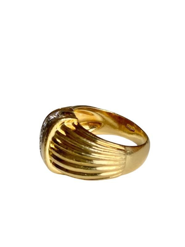 Bague Godronné en or jaune et diamants - Castafiore