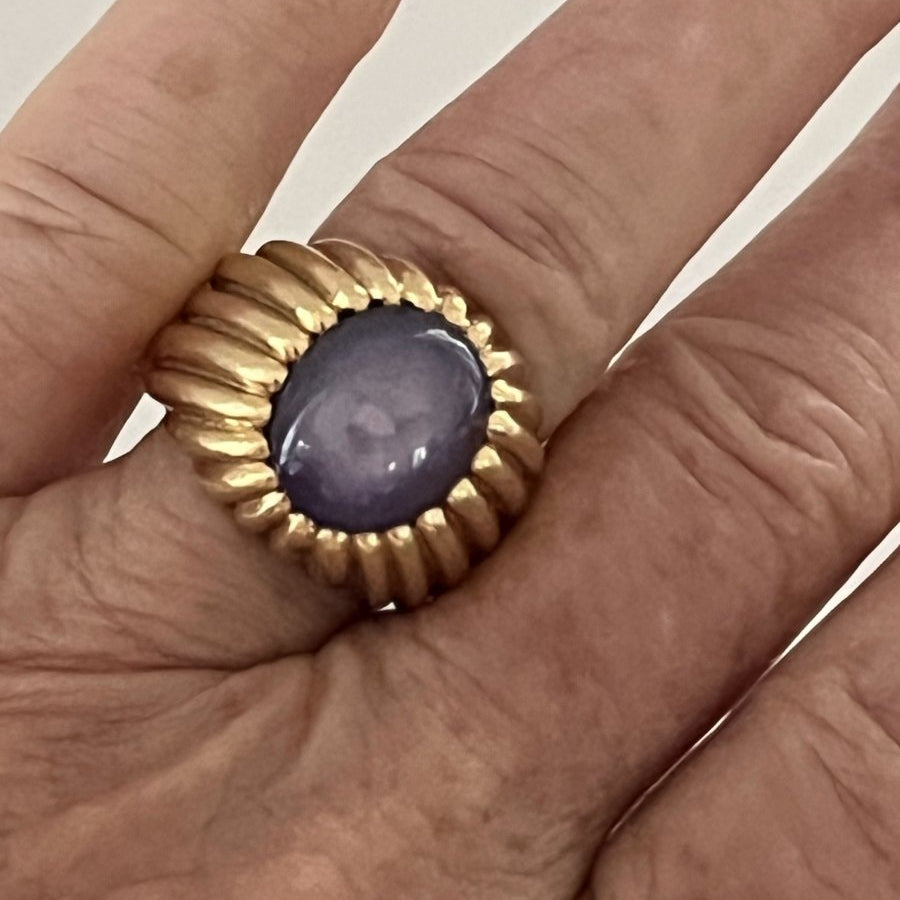 Bague Godronnée en or jaune saphir étoilé - Castafiore