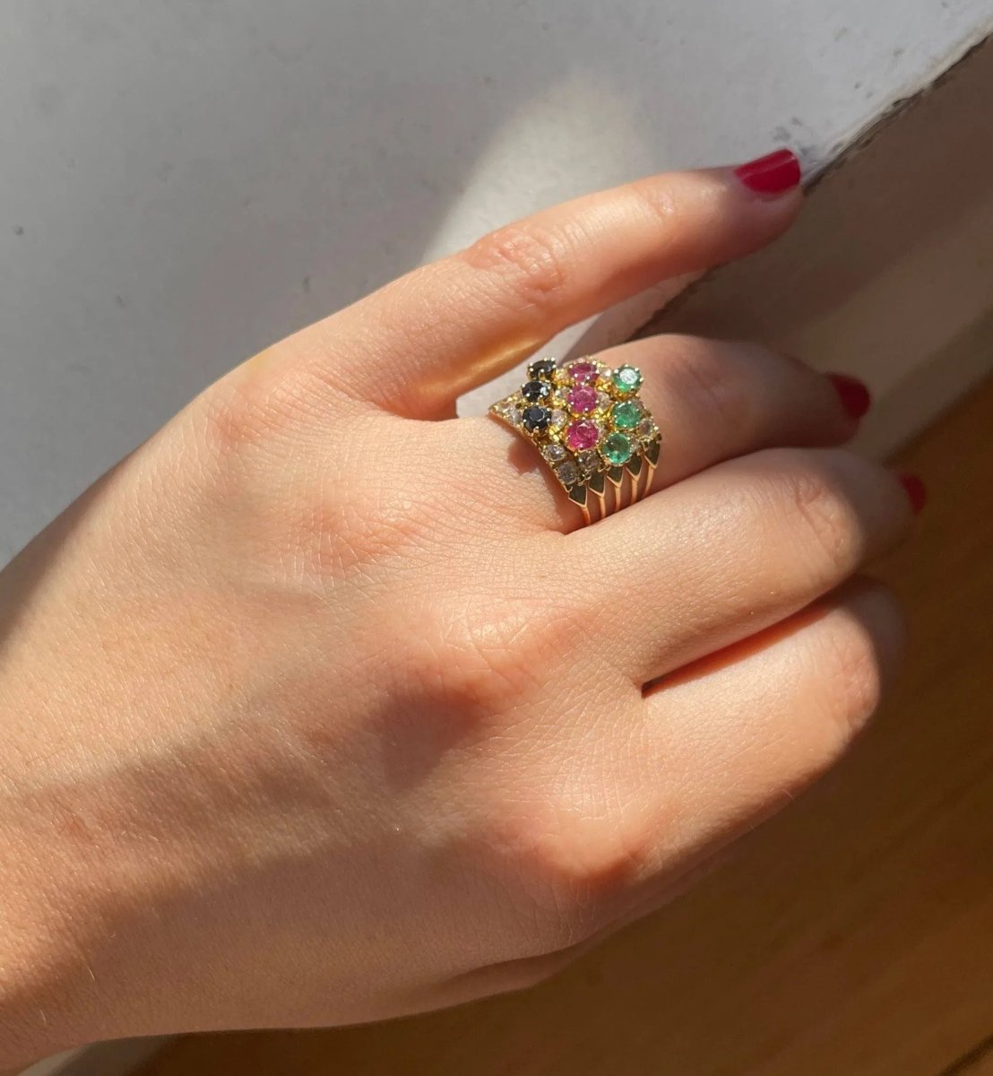 Bague Harem en Or, Pierres Blanches, Saphirs, Rubis et Emeraudes - Castafiore