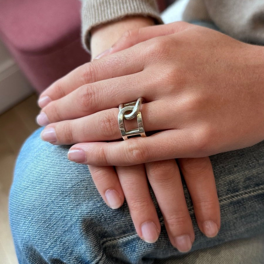 Bague HERMÈS "Cythère" en argent - Castafiore