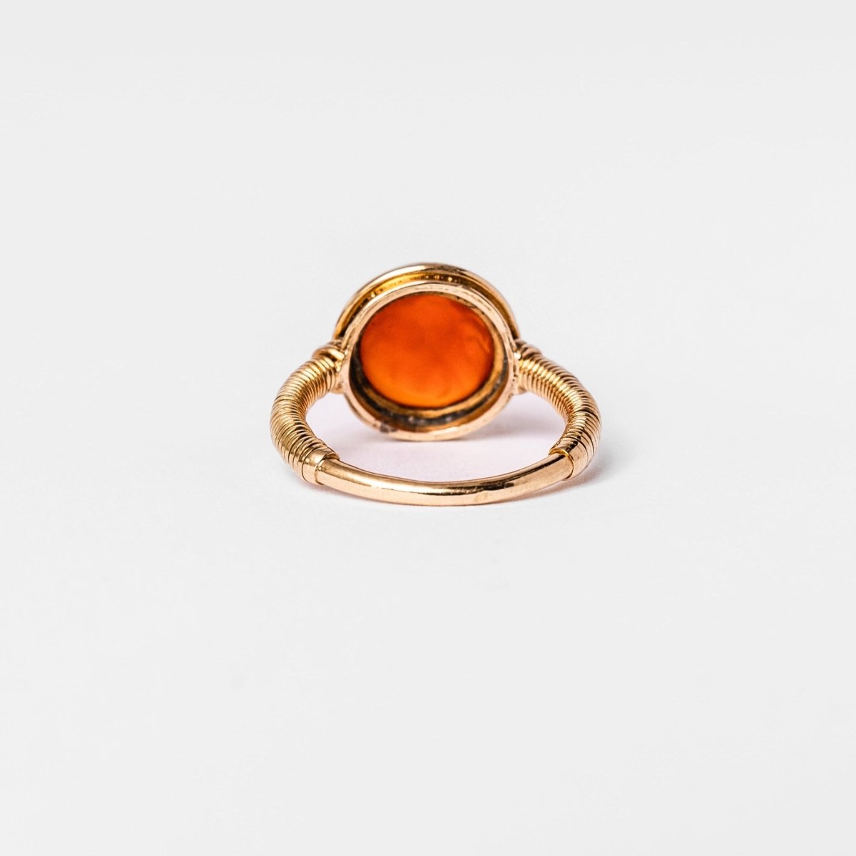 Bague Intaille Scarabée en or jaune et cornaline - Castafiore
