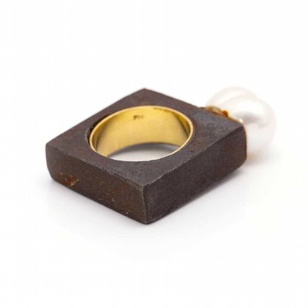 Bague IRON Or jaune et perle baroque - Castafiore