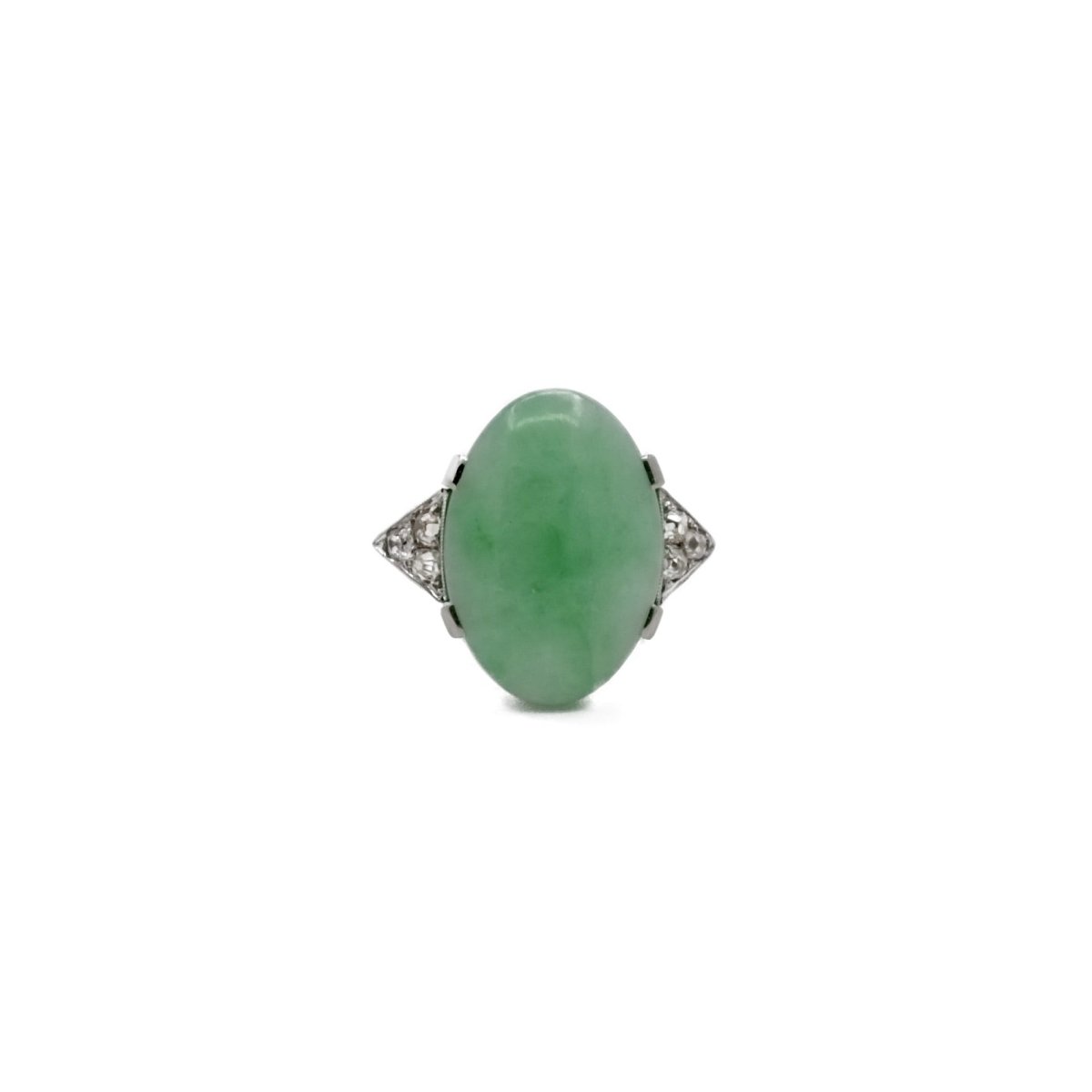 Bague jade ovale en platine et or gris avec jade et diamants - Castafiore