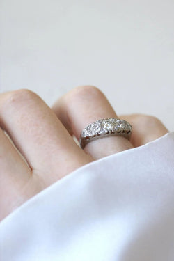 Bague Jarretière Art Deco Diamants 1,05 Cts - Castafiore