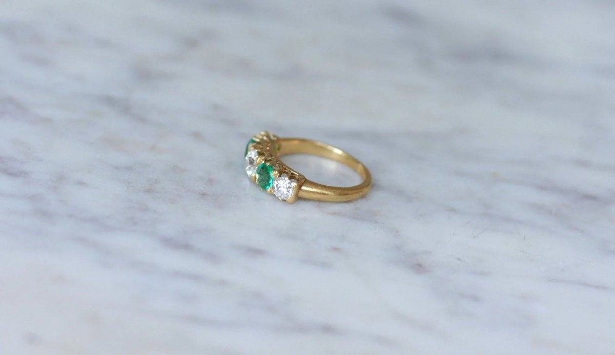 Bague Jarretière Emeraudes et Diamants Or Jaune - Castafiore
