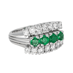 Bague Jarretière en or blanc, émeraudes et diamants - Castafiore