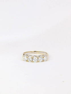 Bague jarretière en or blanc et diamants 0,75 ct - Castafiore