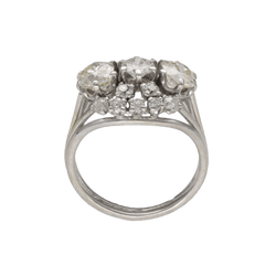 Bague Jarretière en or blanc et diamants - Castafiore