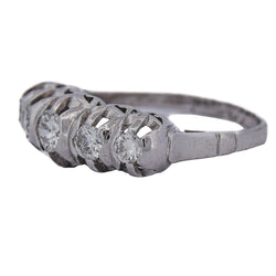 Bague Jarretière en or blanc et diamants - Castafiore