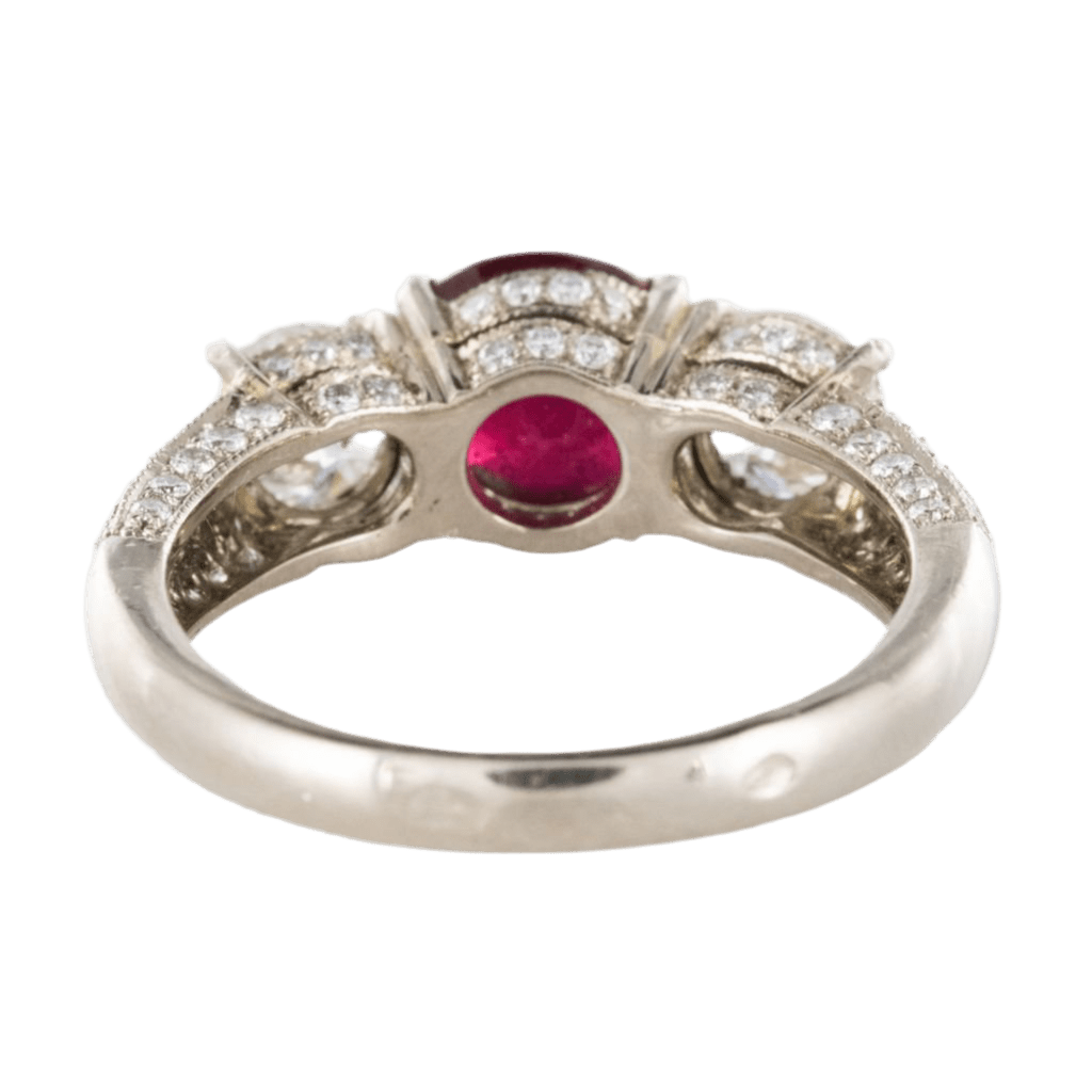 Bague Jarretière en or blanc, rubis et diamants - Castafiore