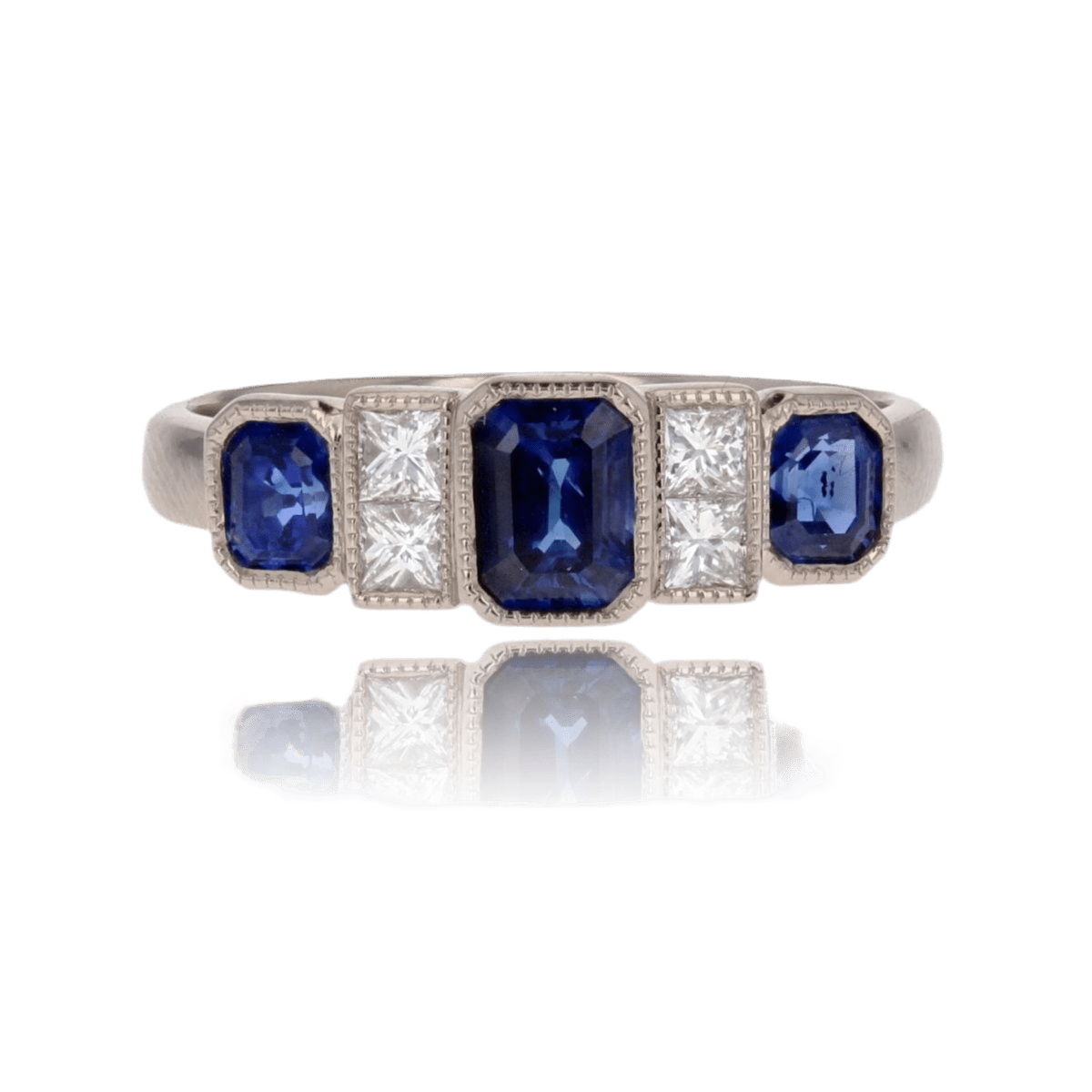 Bague Jarretière en or blanc, saphirs et diamants - Castafiore