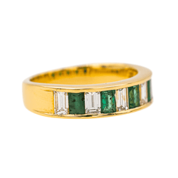 Bague Jarretière en or jaune, émeraudes et diamants - Castafiore