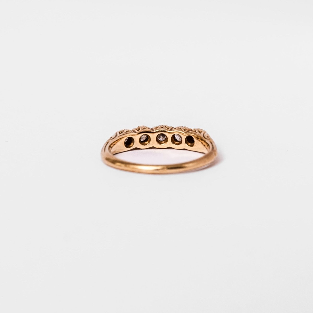 Bague Jarretière en or jaune et diamants - Castafiore