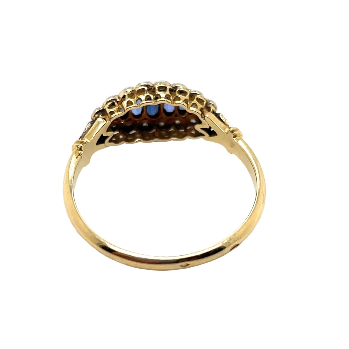 Bague Jarretière en or jaune, or blanc, saphirs et diamants - Castafiore