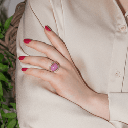 Bague Jarretière en or jaune, rubis et diamants - Castafiore