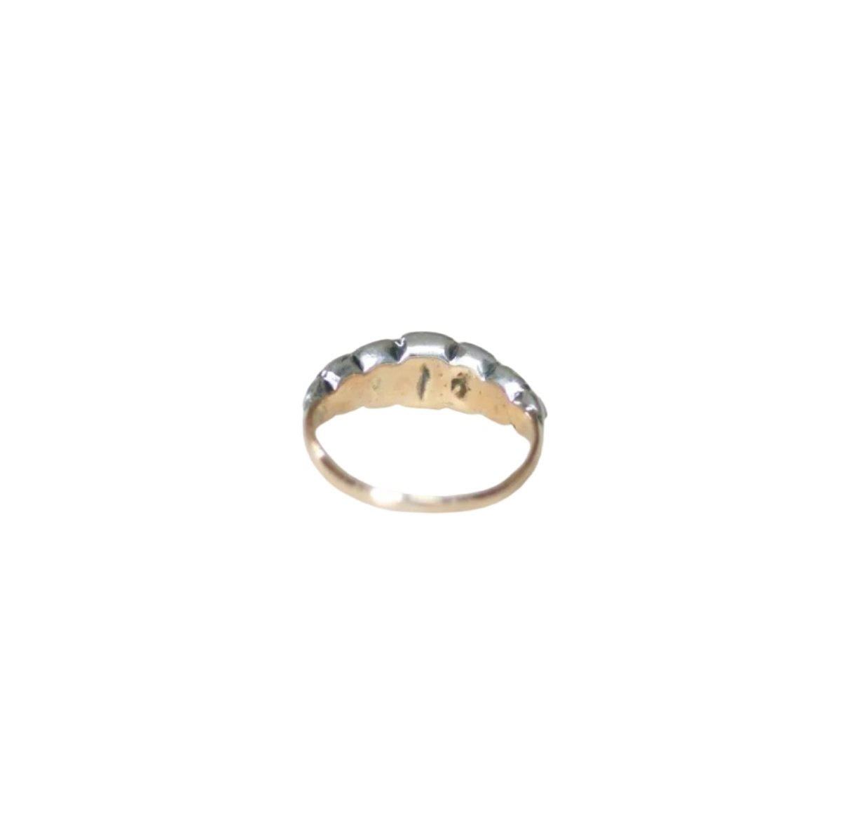 Bague jarretière en or rose, argent, et diamants - Castafiore