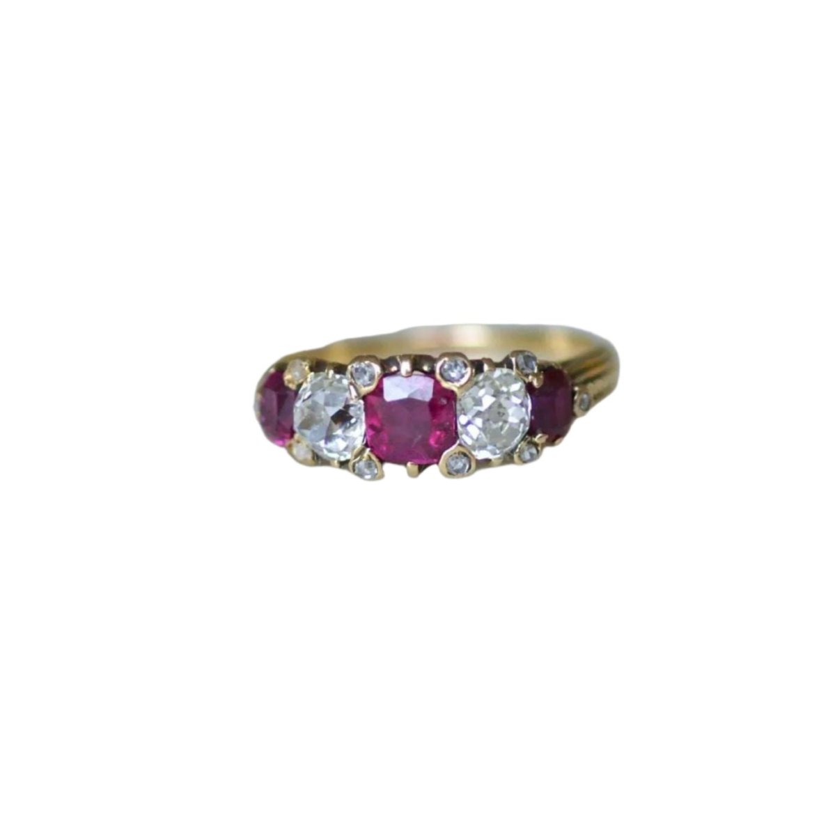 Bague Jarretière en or, rubis et diamants - Castafiore