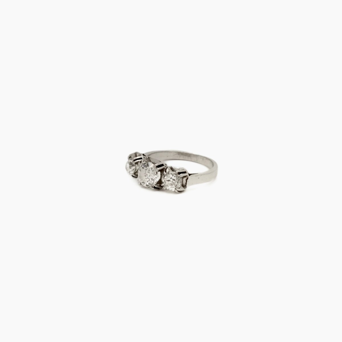 bague jarretière en platine - Castafiore