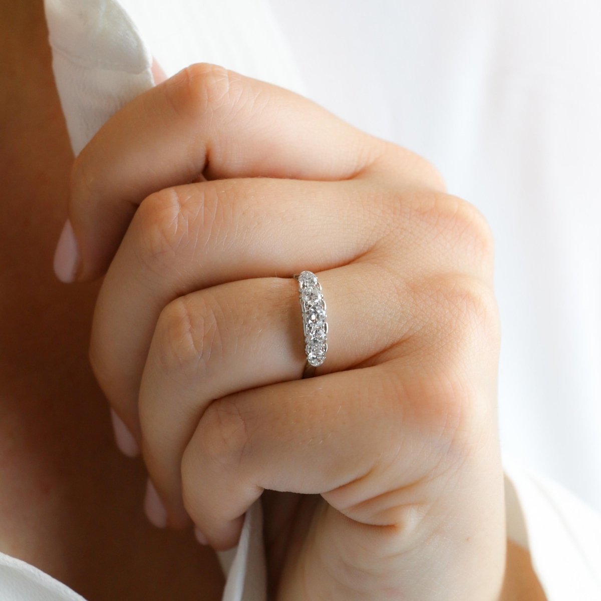 Bague Jarretière en platine et diamant - Castafiore