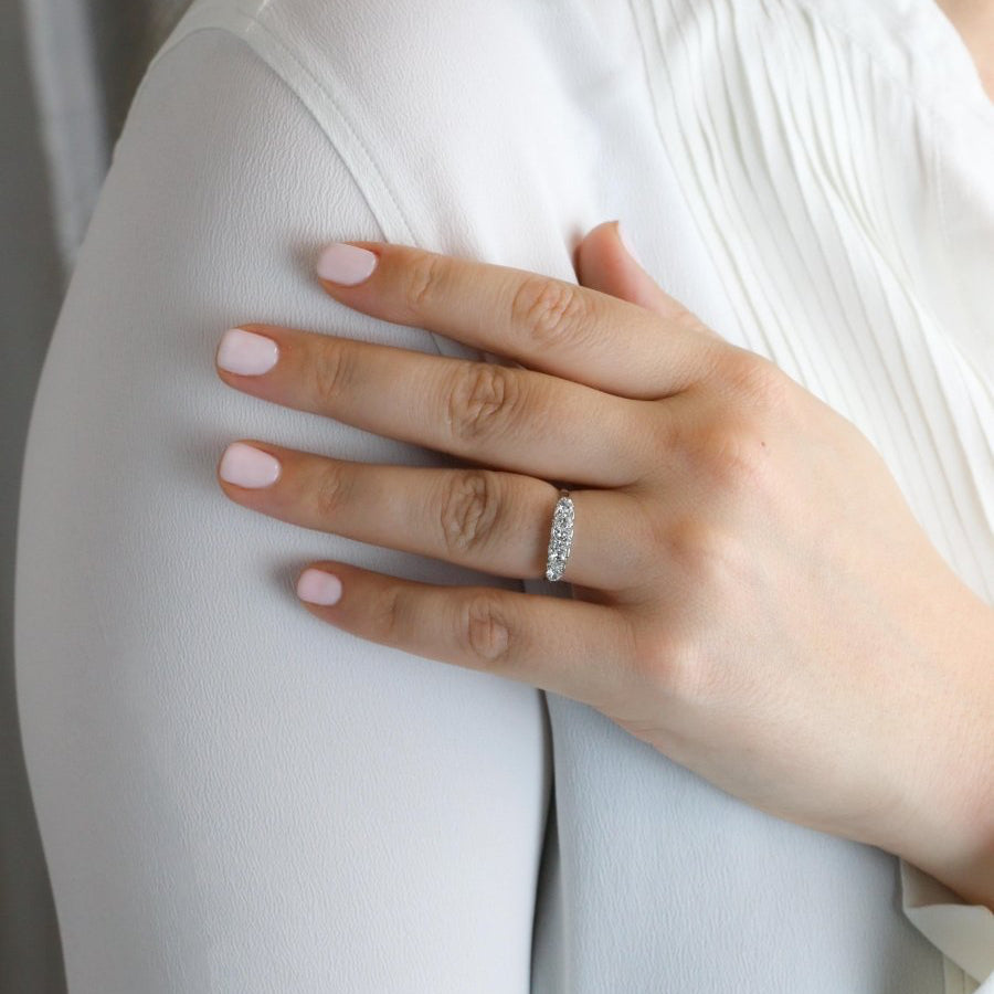 Bague Jarretière en platine et diamant - Castafiore